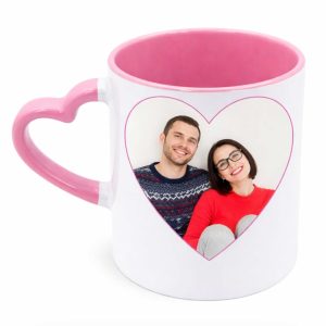 Cana alba cu interior si toarta color in forma de inima personalizata